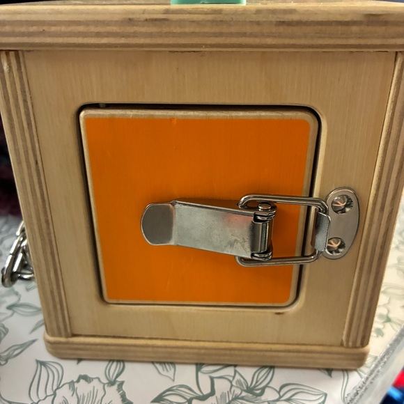 Lovevery Lockbox - Picture 4 of 8